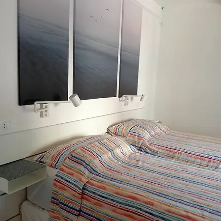 아파트 La Graziosa Fully Air Conditioned Flat