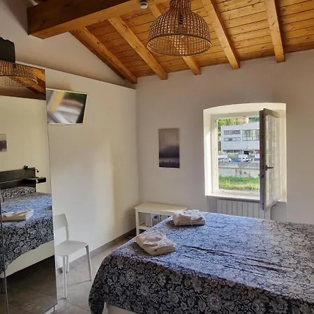 La Graziosa Fully Air Conditioned Flat דירה *